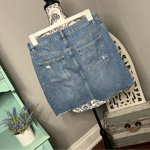 Free People Boho Distressed Hallie Denim Skirt Size 30/10 - Picture 7 of 12